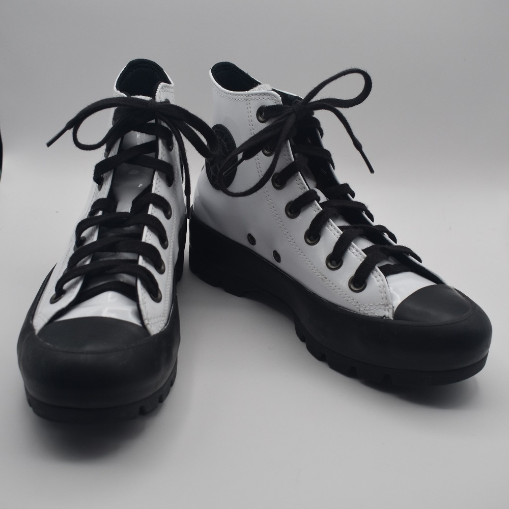 Converse All-Star Chuck Taylor AllS Surface White Patent Leather 572570C EUC
